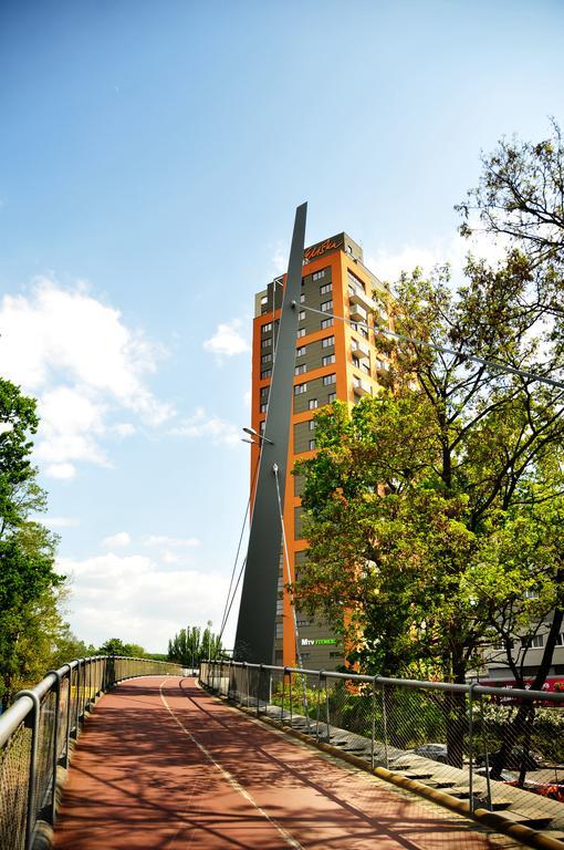 Apartment Freyova 25 Prague Luaran gambar
